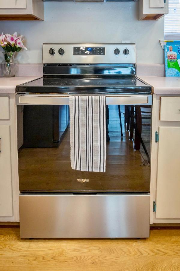 Life'S A Breeze! Updated 3B Home 10 Min To Beach! Gulf Breeze Eksteriør billede