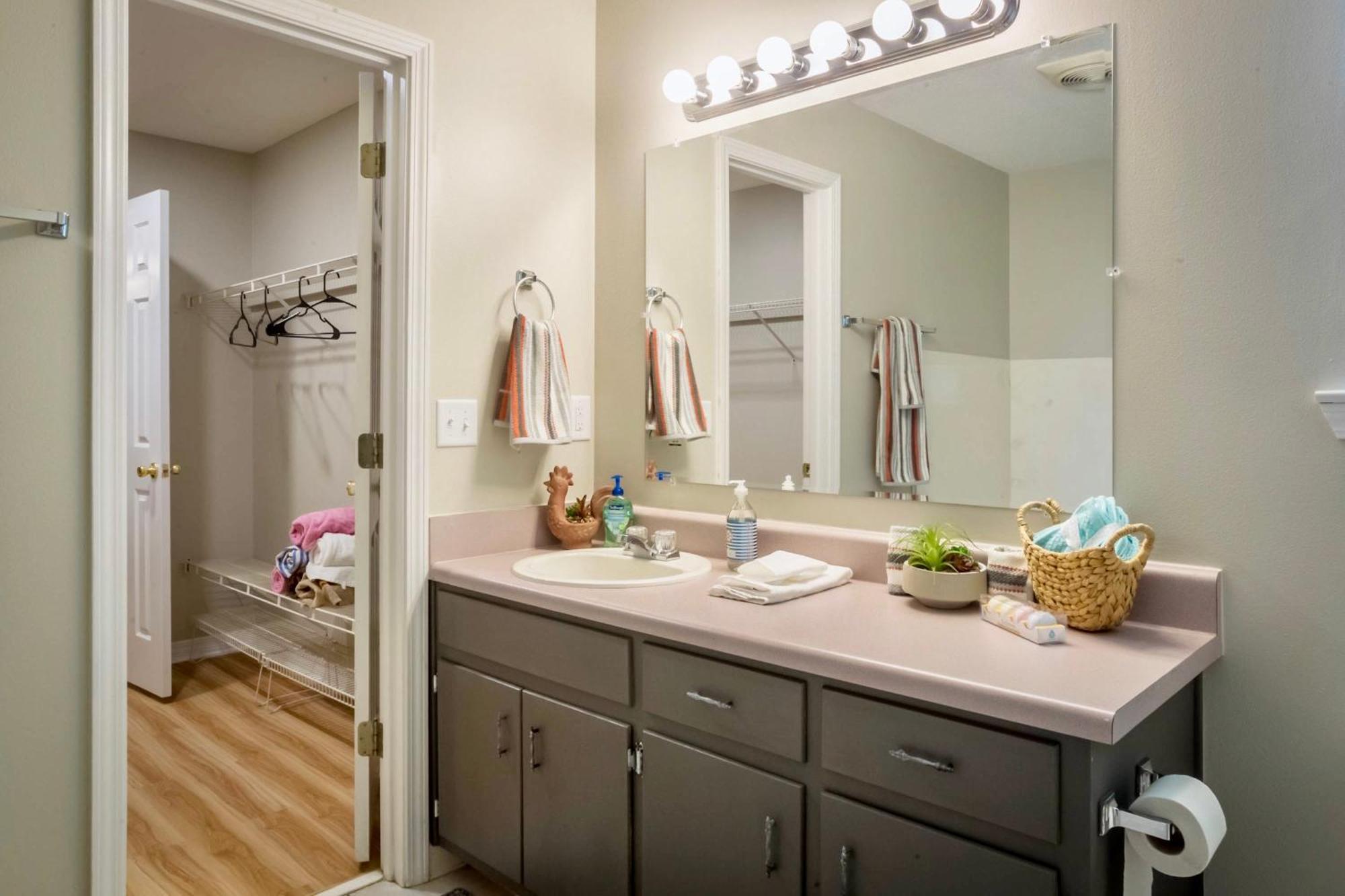 Life'S A Breeze! Updated 3B Home 10 Min To Beach! Gulf Breeze Eksteriør billede